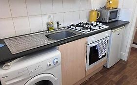 67,2 Colwick Road Ng2 4Al